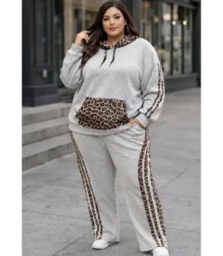 AmyClo harmaa leopardikuvioinen oloasusetti (plus size)