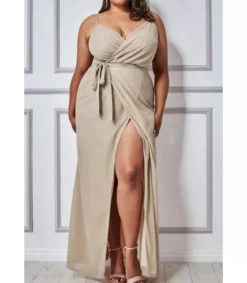 Aprikoosi wrap-look v-maksimekko halkiolla (plus size)