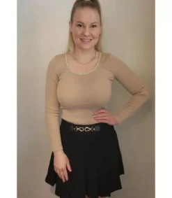 Beige pitkähihainen ribbipaita helmikauluksella