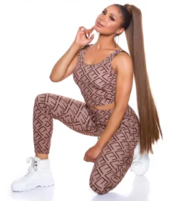 Cappuccino crop top printtikuvioinen joggerisetti