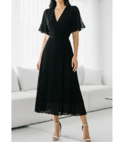 Elle Style Alita musta pitkä vekkimekko vyöllä