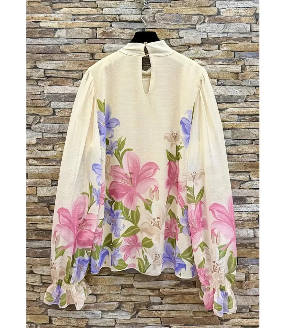 Elle Style Sylvia beige kukkakuvioinen pusero