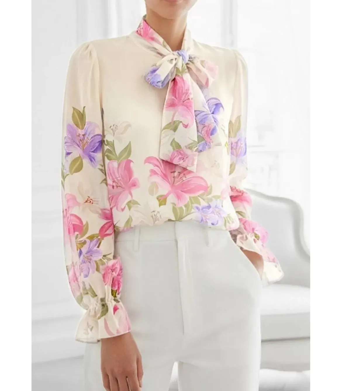 Elle Style Sylvia beige kukkakuvioinen pusero