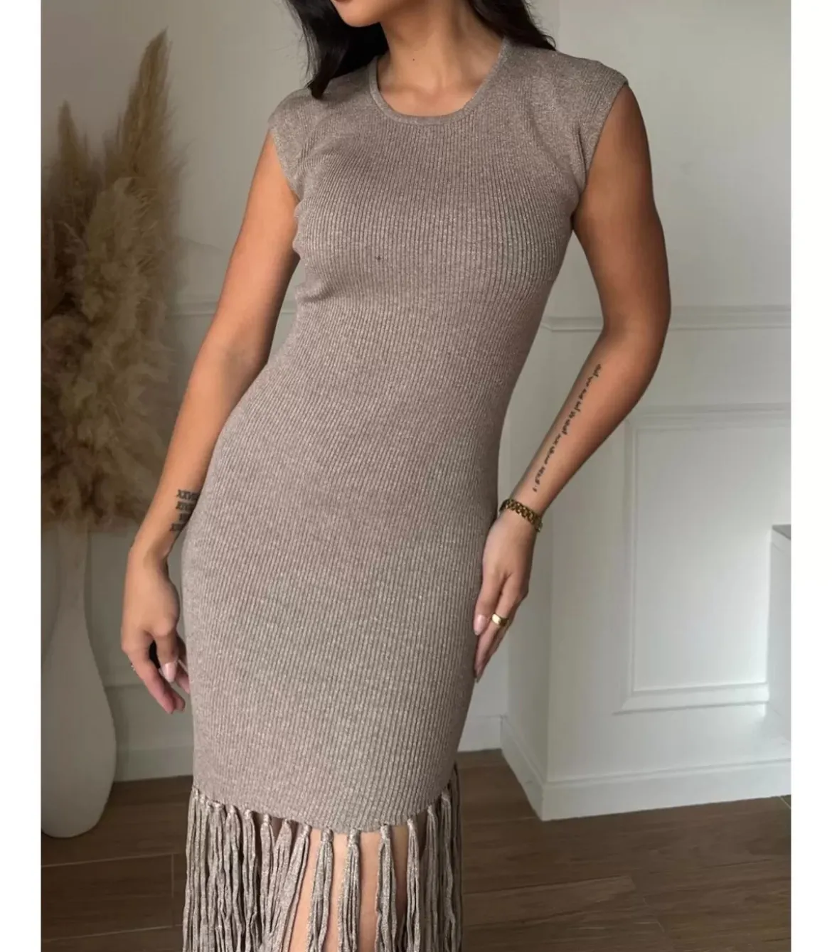 Emma Ashley beige hihaton neulemekko hapsuilla