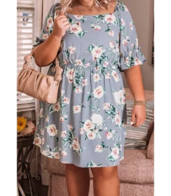 Harmaa kukkakuvioinen mekko (plus size)