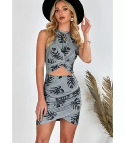 Harmaa lehtikuvioinen solmukoristeinen wrap-look mekko halkiolla