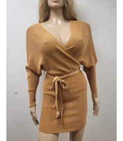 Kameli wrap-look v-neulemekko lepakkohihoilla ja vyöllä