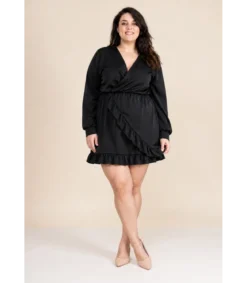 Kazaka musta pitkähihainen wrap-look v-minimekko (plus size)