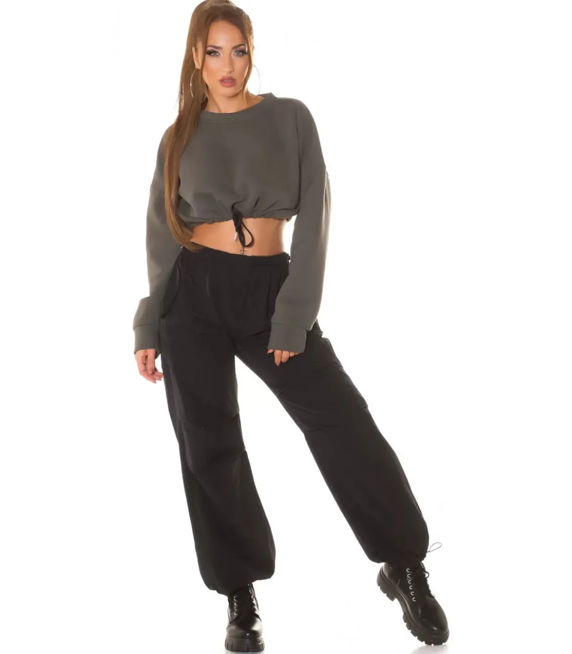 Khaki crop collegepaita nauhoilla