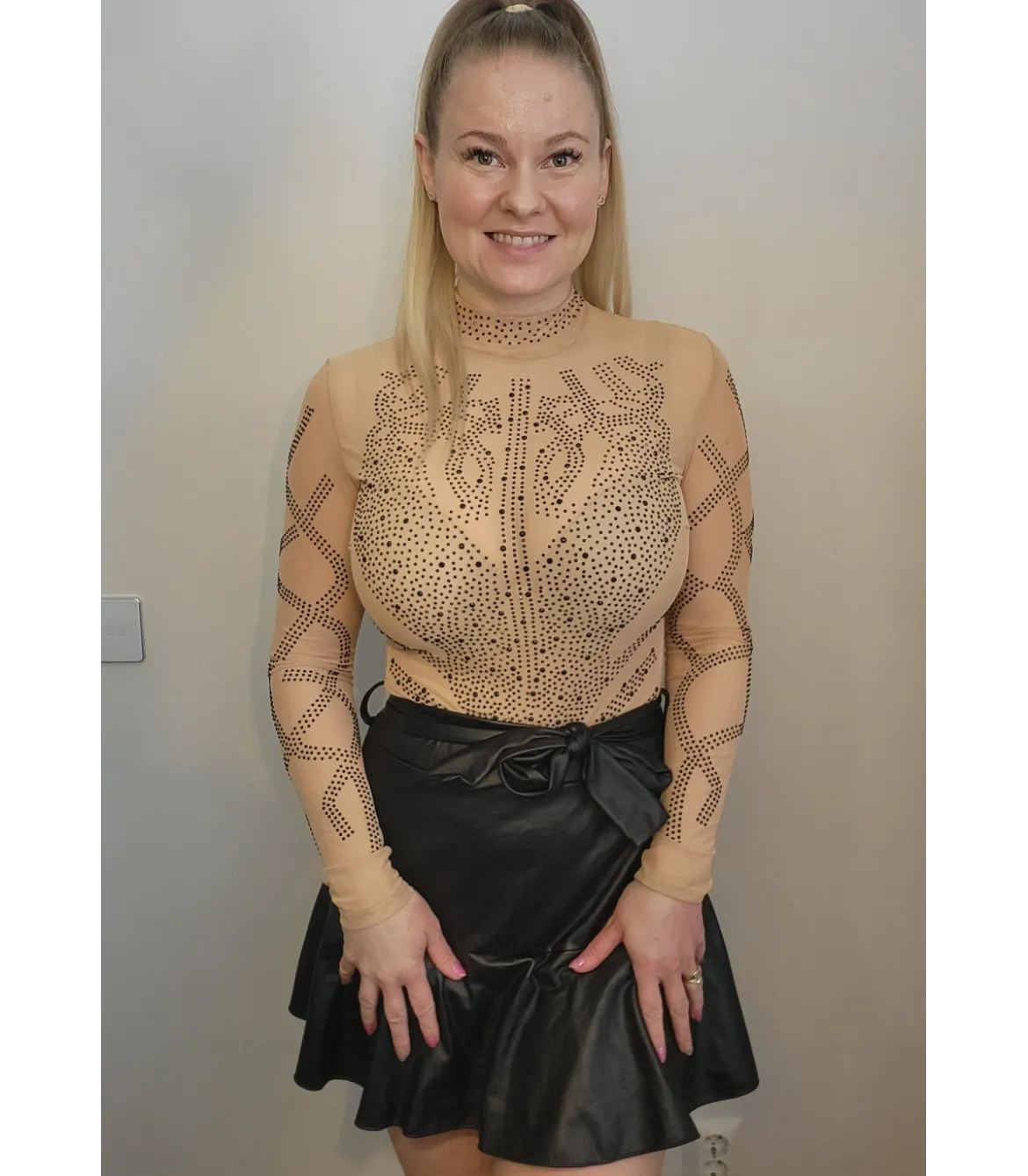 Khaki pitkähihainen strassikoristeinen mesh-body