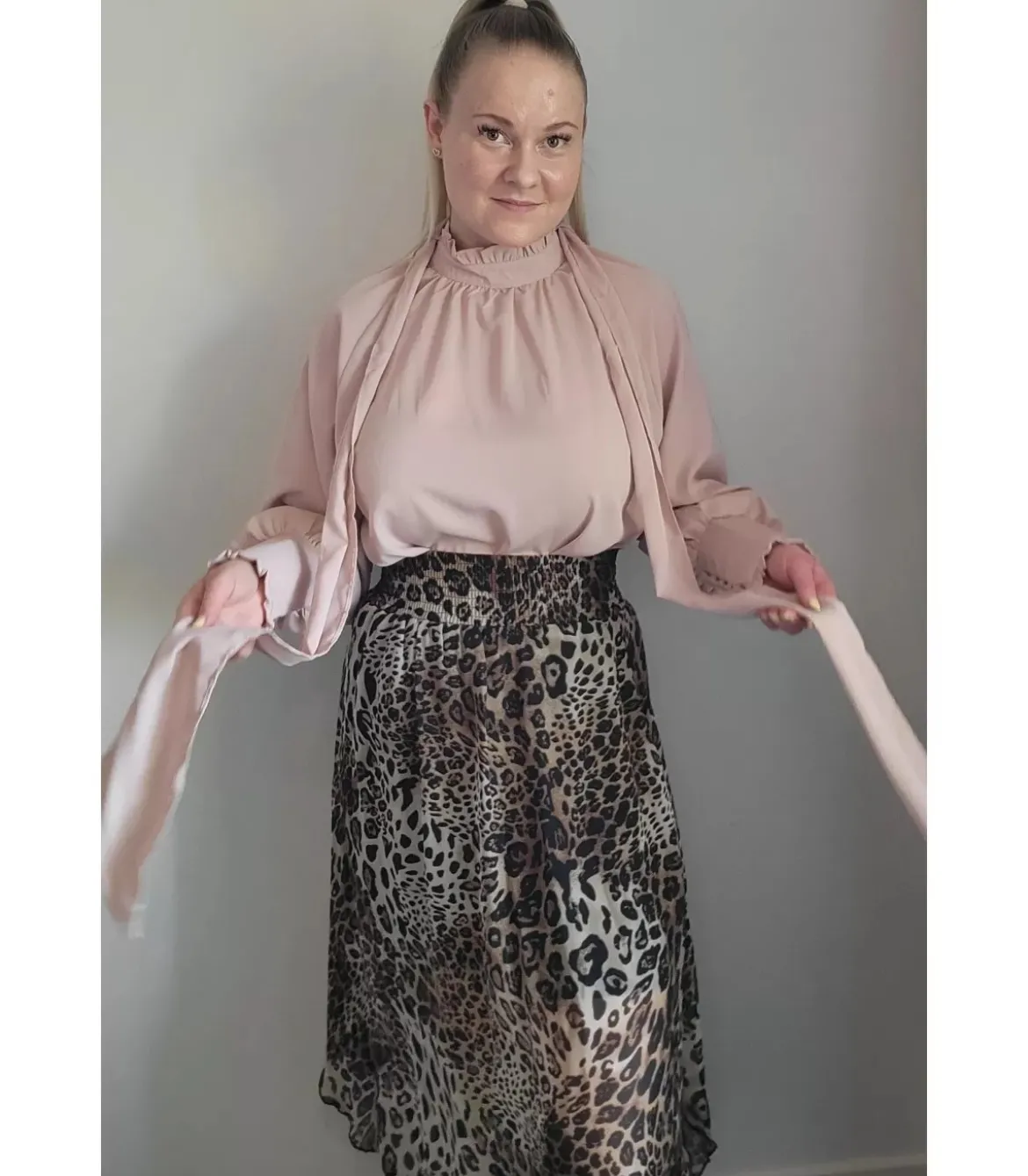 Khaki pussihihainen pusero rusettinauhoilla