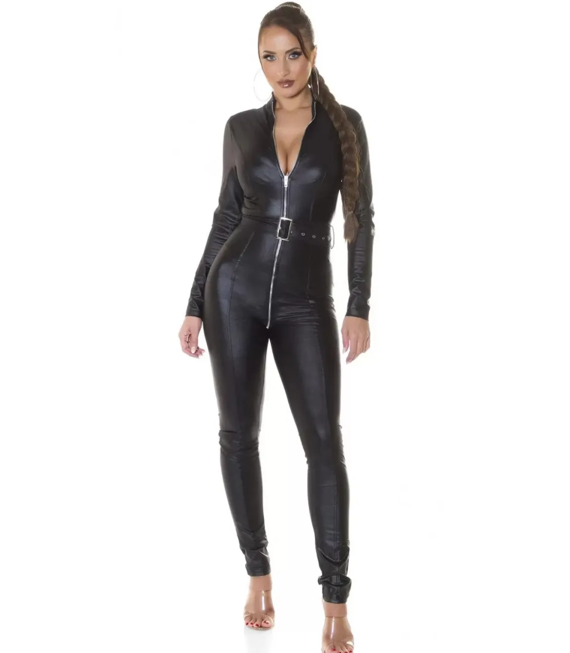 Koucla musta tekonahkainen jumpsuit vetoketjulla ja vyöllä
