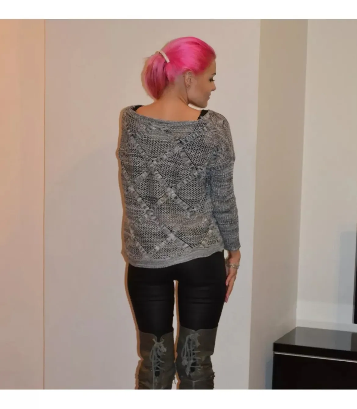Koucla mustat wetlook treggingsit vetoketjuilla