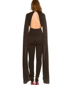Koucla musta v-jumpsuit liehuksilla