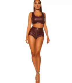 Koucla viininpunaiset korkeavyötäröiset wetlook hotpantsit vetoketjulla