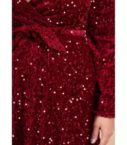 Lilie viininpunainen pitkä v-samettimekko paljeteilla ja vyöllä (plus size)