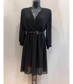 Mily musta hihallinen v-sifonkimekko vyöllä (plus size)