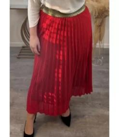 Mily punainen pitkä vekkihame kultaisella vyötäröresorilla (plus size)