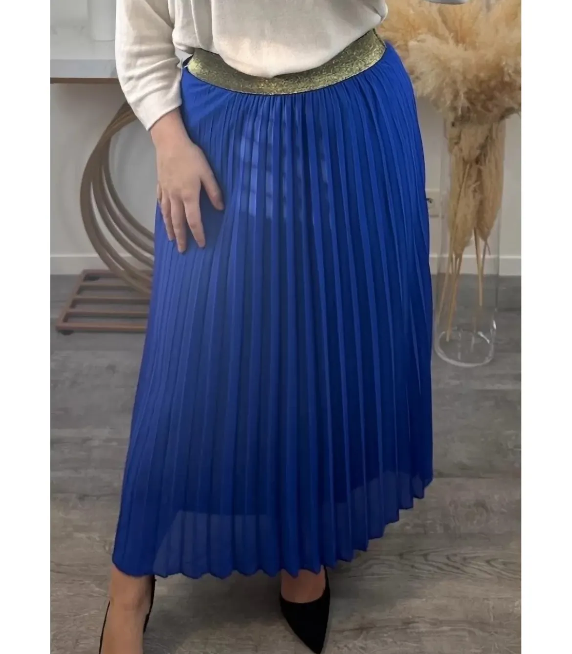 Mily sininen pitkä vekkihame kultaisella vyötäröresorilla (plus size)