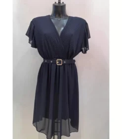 Mily tummansininen lyhythihainen v-mekko vyöllä (plus size)
