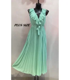Mily vaaleanvihreä pitkä vekkimekko röyhelöllä (plus size)