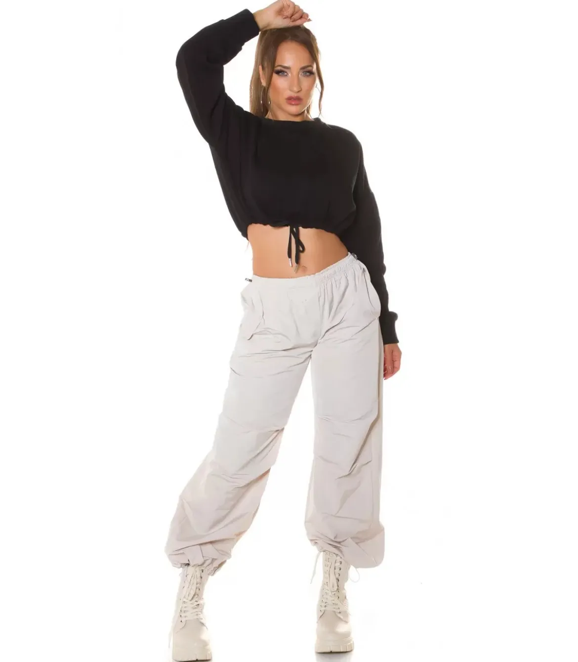 Musta crop collegepaita nauhoilla