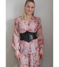 Musta leveä tekonahkainen vyötärövyö nyöreillä