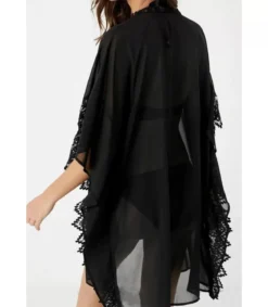 Musta mesh kimono koristekirjailuilla
