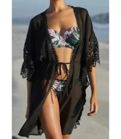 Musta mesh kimono koristekirjailuilla