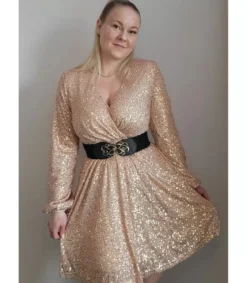 Musta ruusukoristeellinen vyötärövyö