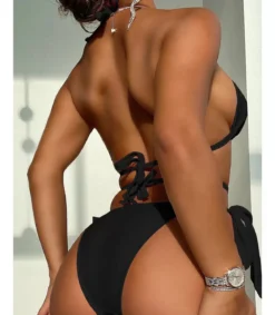 Mustat bling narubikinit