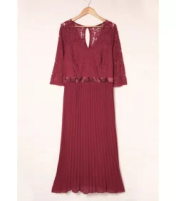 Punainen pitsikoristeinen vekkijuhlamekko (plus size)