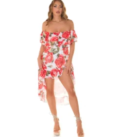Punainen ruusukuvioinen off-shoulder high low -mekko ketjuvyöllä