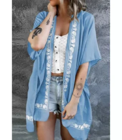 Sininen koristekirjailtu kimono