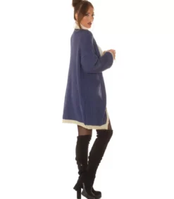 Sininen oversized pitkä villatakki tehostevärillä