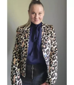 Tummansininen pussihihainen pusero rusettinauhoilla