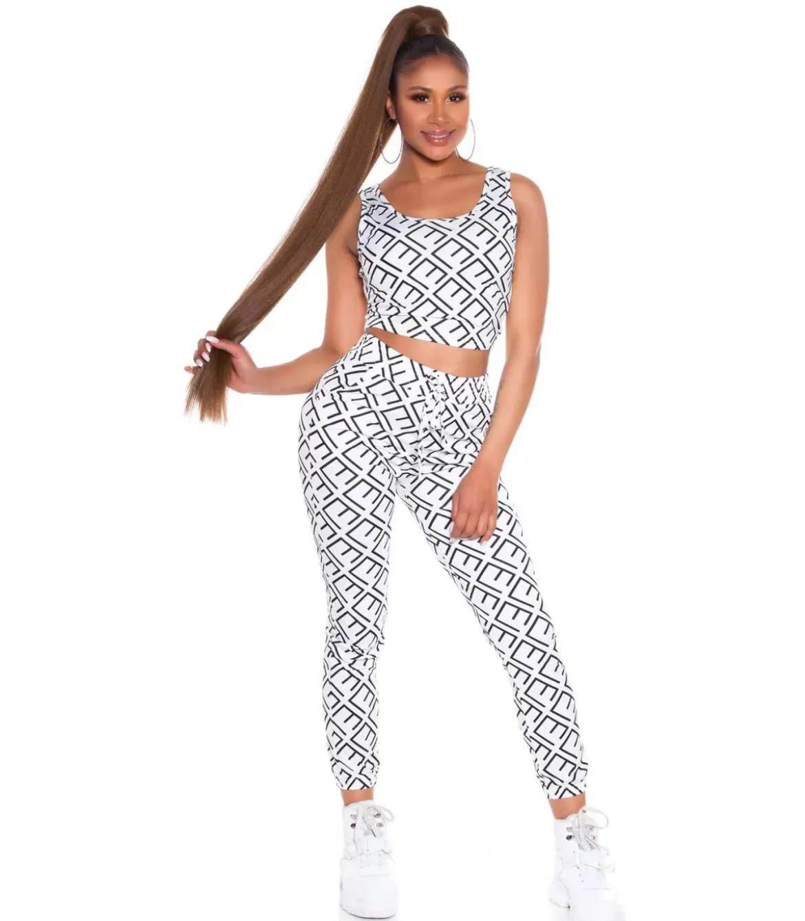 Valkoinen crop top printtikuvioinen joggerisetti