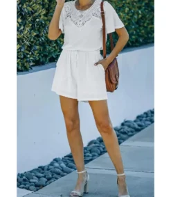 Valkoinen lyhythihainen koristekirjailtu playsuit