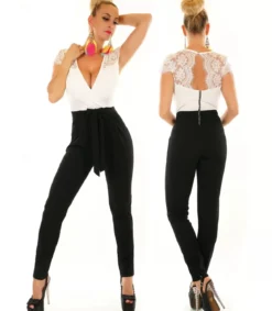 Valkomusta pitsikoristeinen v-jumpsuit