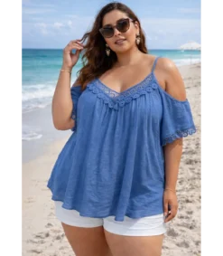 World Fashion koristekirjailtu vaaleansininen lyhythihainen paita (plus size)