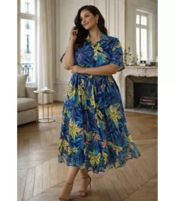 World Fashion tummansininen lehtikuvioinen pitkä paitamekko vyöllä (plus size)
